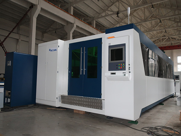 2500w Plne uzavreté Pattle tabuľka Fiber Laser list rezací stroj