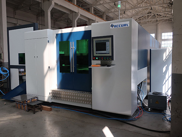 3000W Fiber Laser rezací stroj s dvojitým paletovým meničom